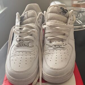 Nike White Low-Top Sneakers with Subtle Cream Accents/ NO box